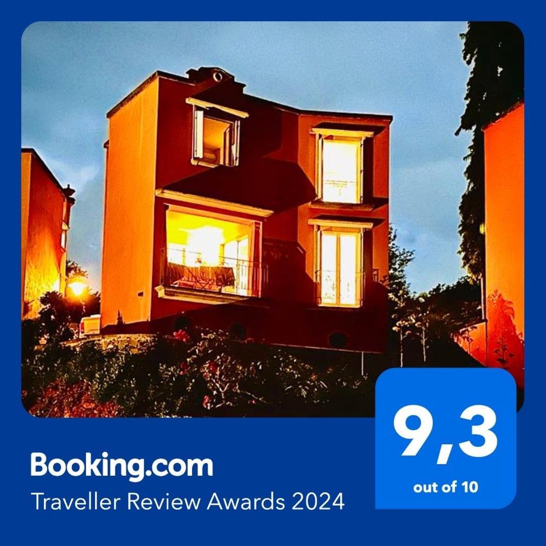 Scenic Riverfront 2 Bedroom Villa In Port Chambly Baie-du-Tombeau ภายนอก รูปภาพ